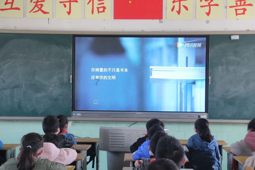 李永群主动投案，曾被责令向省委作出书面检查